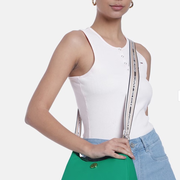 NWT Tommy Hilfiger Women Solid Sling Bag - Picture 8 of 10